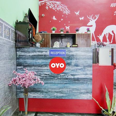 Hotel O S Palace Near Samaypur Badli Metro Station デリー エクステリア 写真
